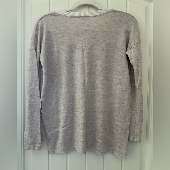 Wilfred Lightweight V Neck Lightweight Sweater - Picture 2 of 4